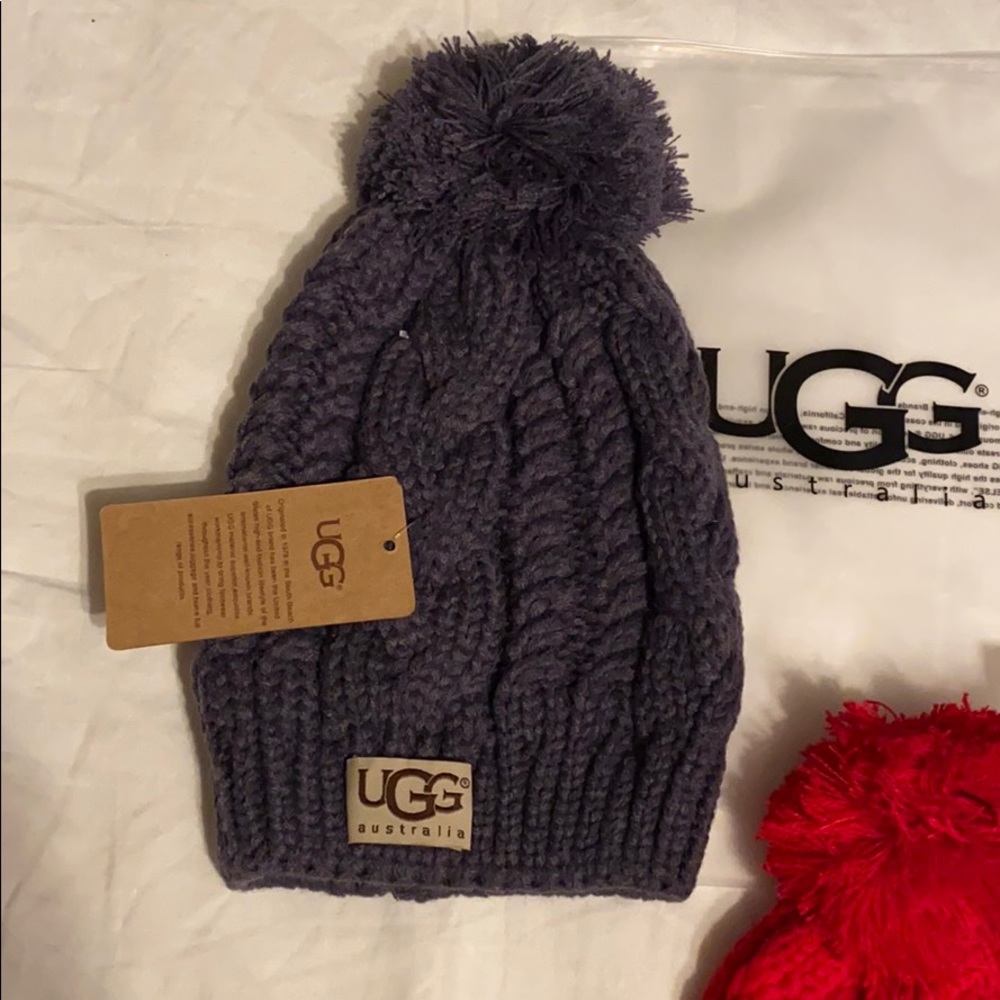 ❤️ SALE Cable knit UGG beanie with Pom Pom! 2 pack - Picture 2 of 6